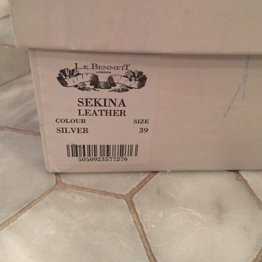 LK Bennett EU 39 (8.5) Silver Strappy Heels - Picture 4 of 4